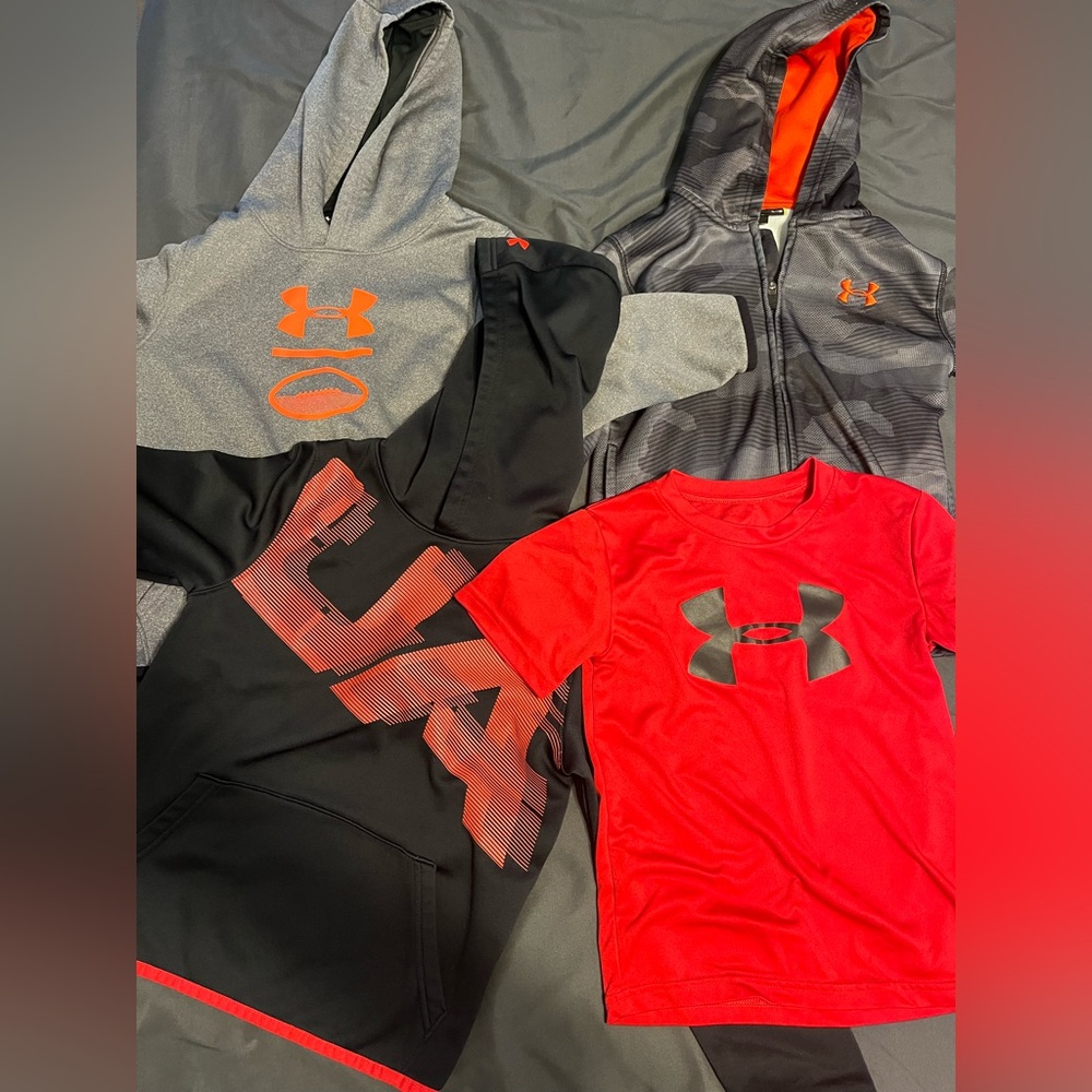 Under Armour bundle - 3 hoodies, 1 tee - boys size small (6). EUC.